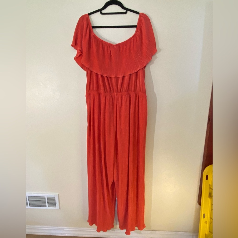 Lane Bryant Coral Jumpsuit 22/24W w/florence stretchy pleated material